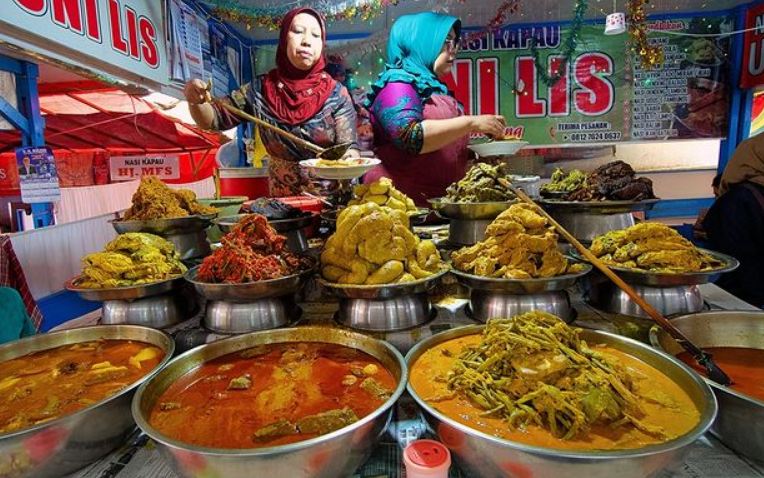 Sop Gurame Mbak Lili: Rahasia Rasa yang Bikin Warga Cilacap Rela Antre